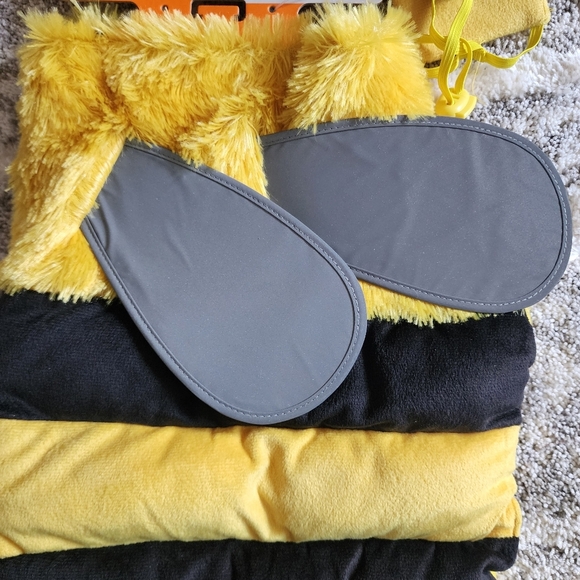Hyde & Eek! Boutique Pet Bee Costume Vest W/ Rwflective Wings Headpiece Medium - Picture 3 of 7